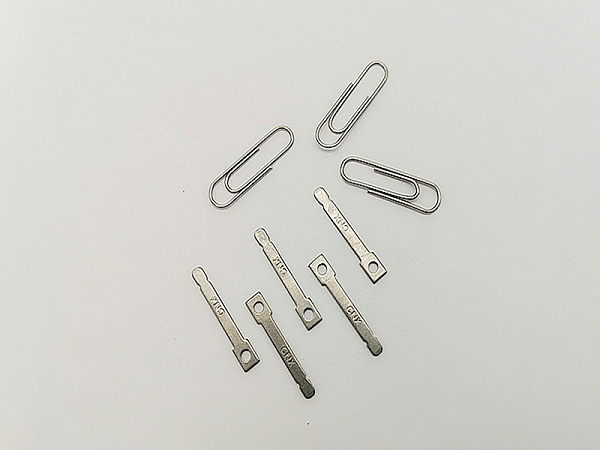 高速冲床弹片冲压件