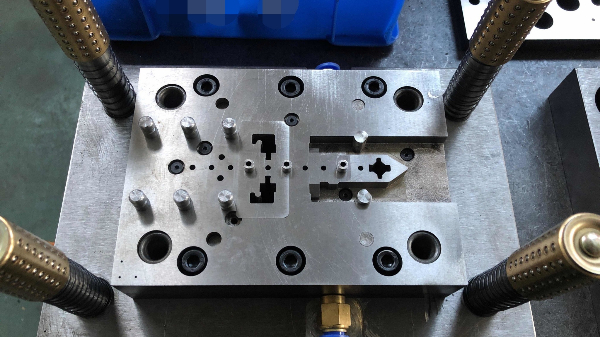 五金冲压件模具